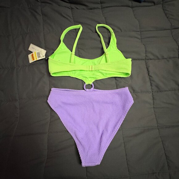 Salt & Cove Juniors' Colorblocked One-Piece Monokini - Size: Medium - NWT - Picture 6 of 16